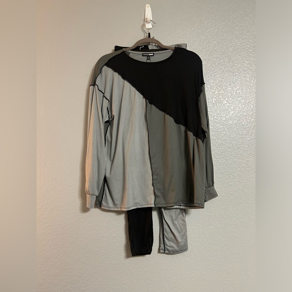 black gray stretch long sleeve shirt top high waisted leggings pants set small